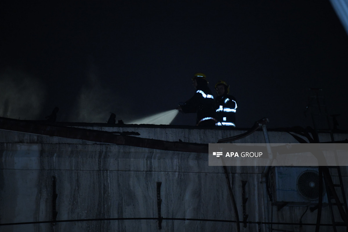 Пожар на объекте на проспекте Бабека в Баку потушен - ВИДЕО-ОБНОВЛЕНО-2-ФОТО