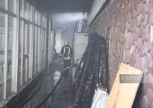 Пожар в ресторане Neolit в Баку потушен