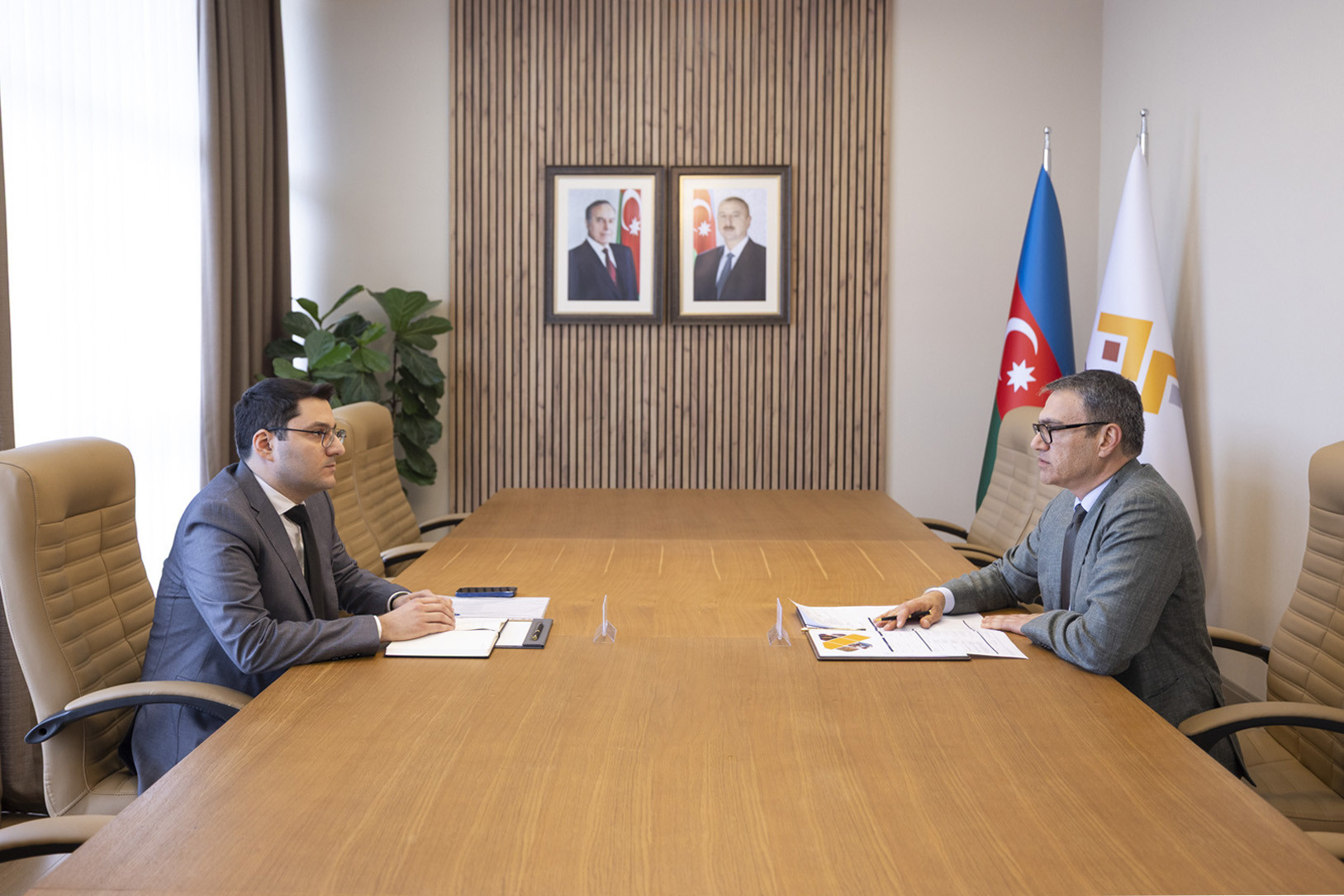 Председатель правления ЗАО AzerGold принял победителей 4-го конкурса Yüksəliş