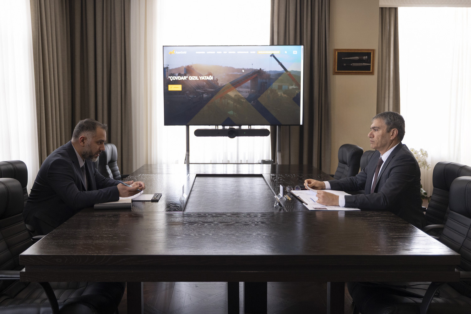 Председатель правления ЗАО «AzerGold» встретился с победителем 4-го конкурса «Yüksəliş»