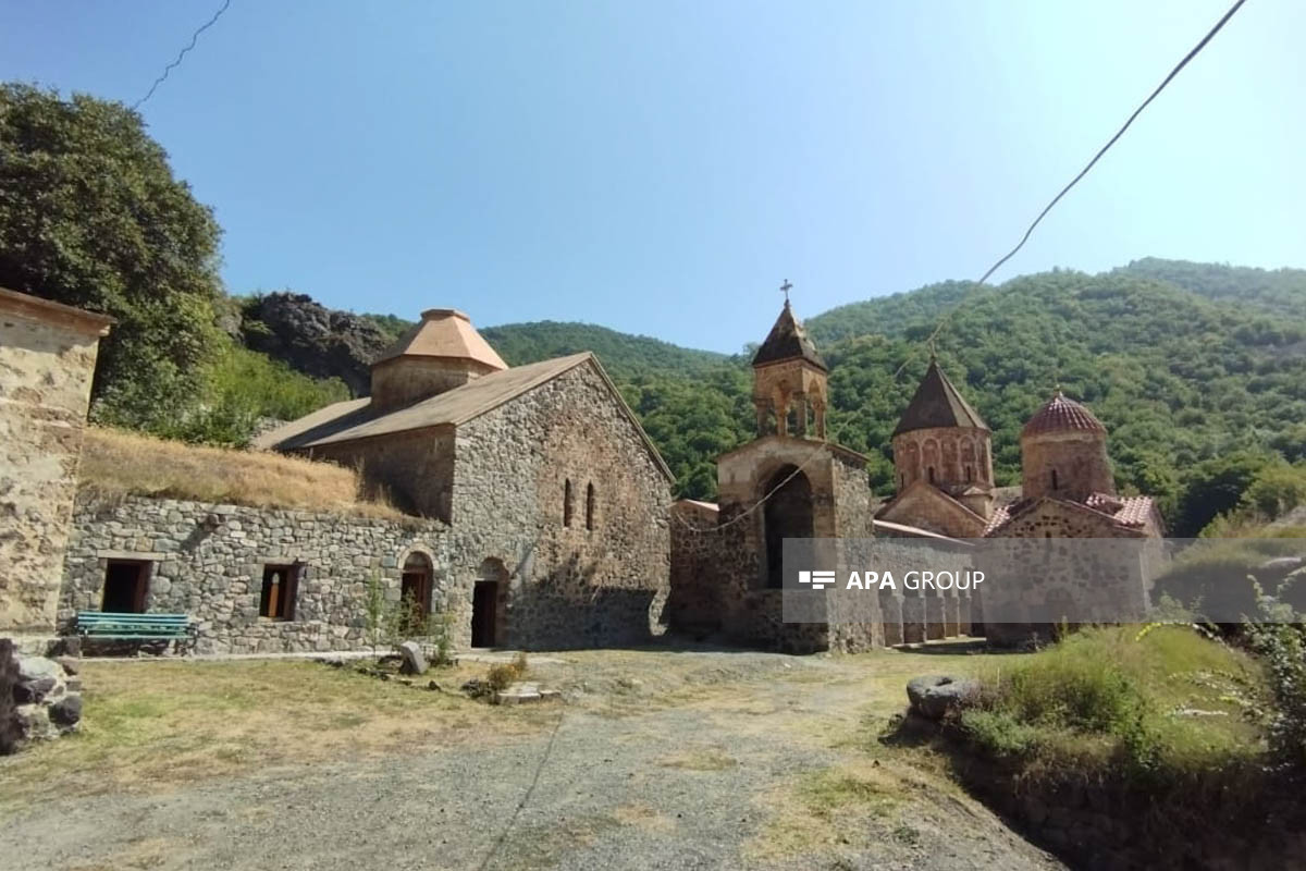 Представители СМИ побывали в монастырском комплексе Худавенг в Кяльбаджарском районе - ФОТО