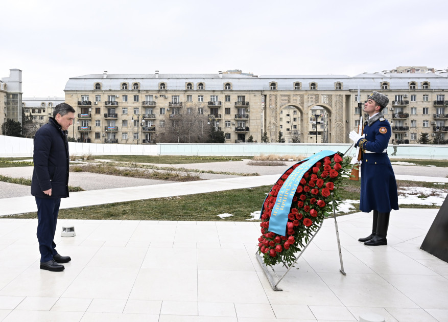 Премьер-министр Казахстана посетил Парк Победы в Баку