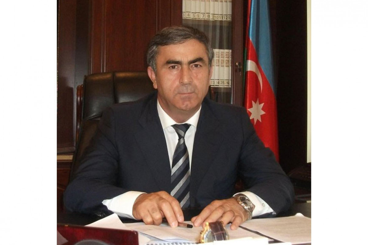 Президент Азербайджана освободил от должности главу ИВ Сальянского района