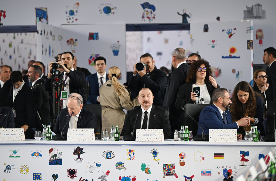 Президент Азербайджана принял участие в пленарной сессии открытия 6-го Саммита Европейского политического сообщества -ОБНОВЛЕНО