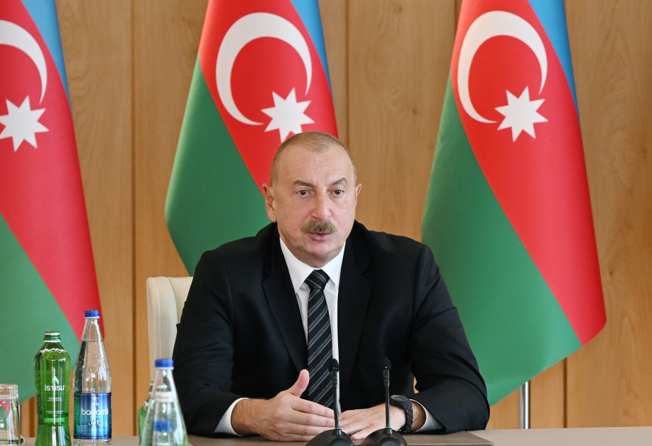 Президент Азербайджана: С начала года экономическое развитие находится на ожидаемом уровне