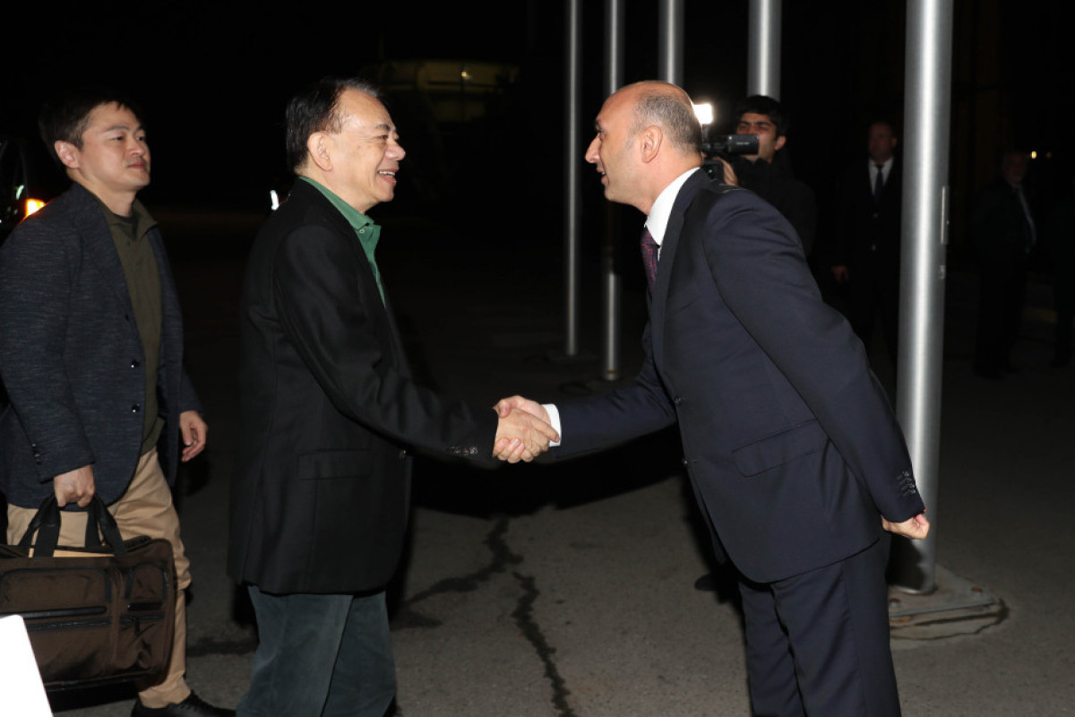 Президент Азиатского банка развития прибыл в Азербайджан с визитом