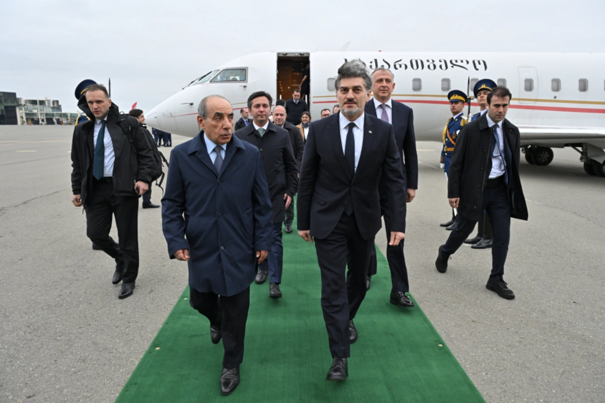 Президент Грузии Михеил Кавелашвили прибыл с официальным визитом в Азербайджан