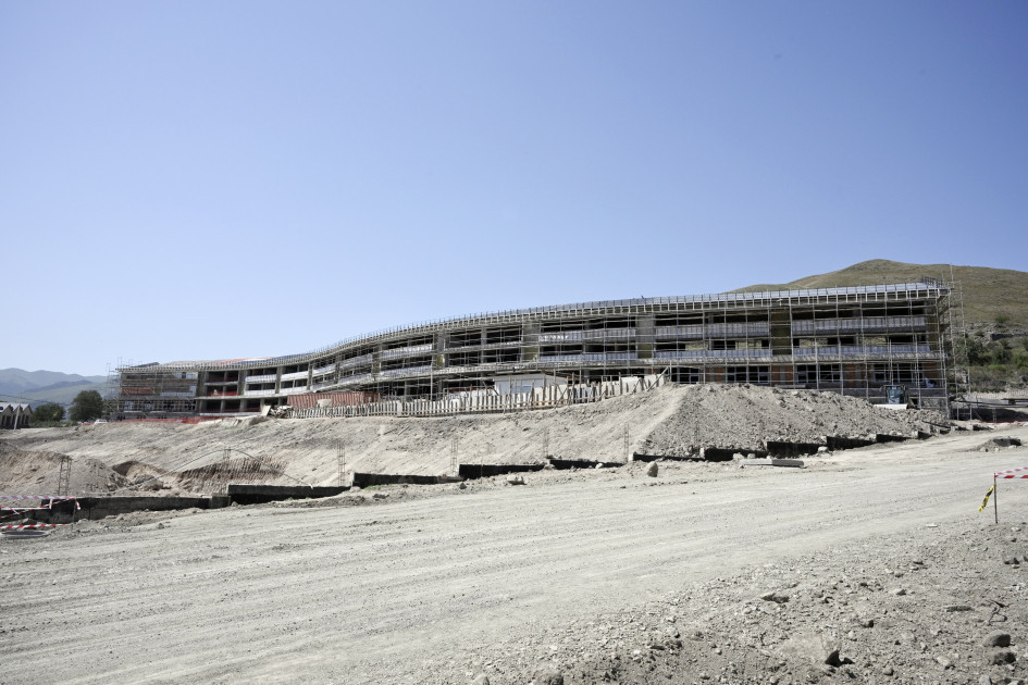 Президент и первая леди ознакомились с работами, проводимыми в Кяльбаджарском городском образовательном комплексе, и проектом школы модульного типа -ОБНОВЛЕНО