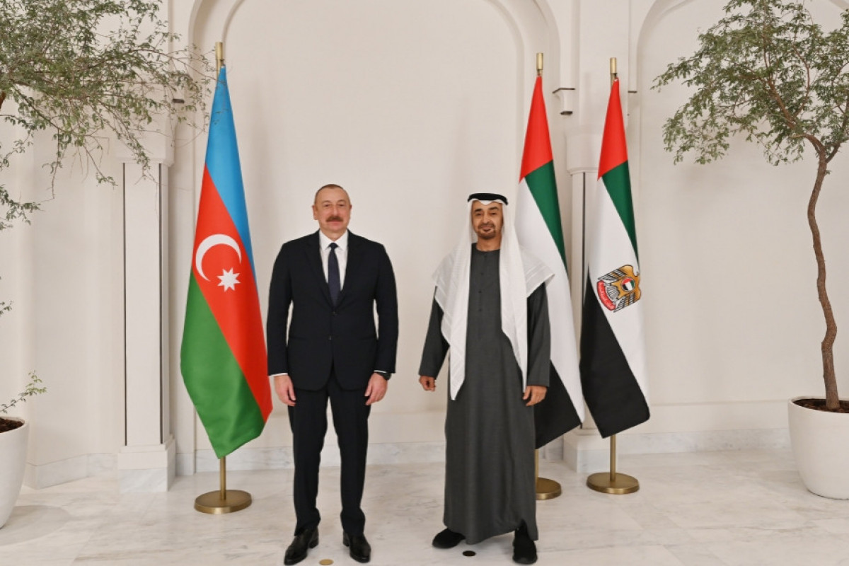 Президент Ильхам Алиев позвонил Президенту ОАЭ Шейху Мухаммеду бен Заиду Аль Нахайяну