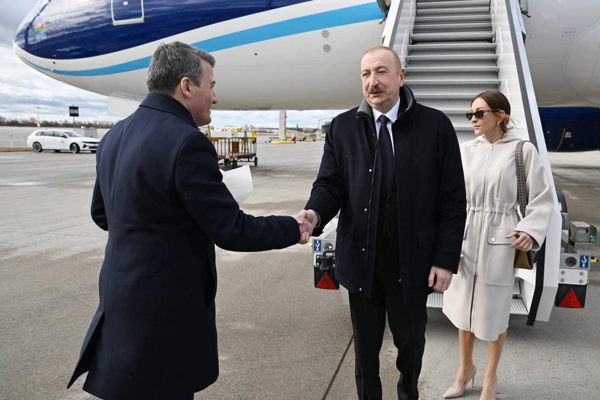Президент Ильхам Алиев прибыл с визитом в Германию