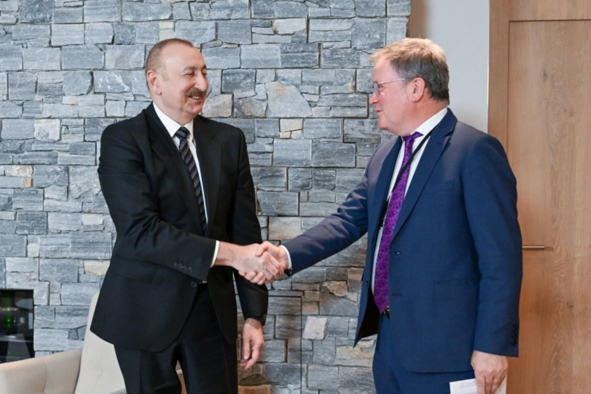 Президент Ильхам Алиев встретился в Давосе с главным исполнительным директором компании Vitol