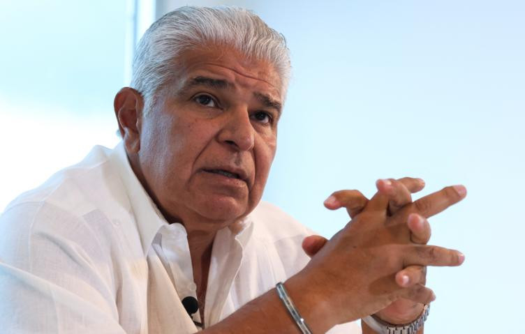 Президент Панамы отказался обсуждать принадлежность канала с госсекретарем США