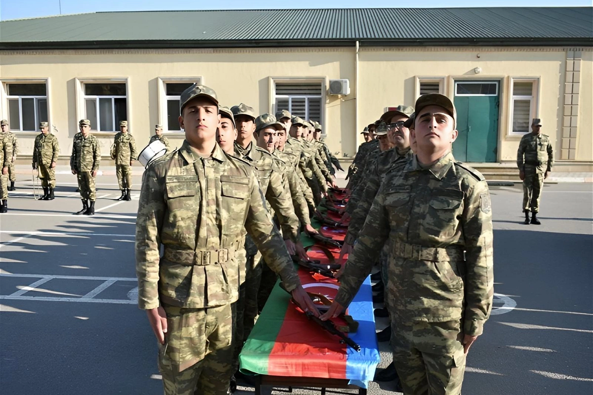 Президент подписал распоряжение о призыве на срочную действительную военную службу
