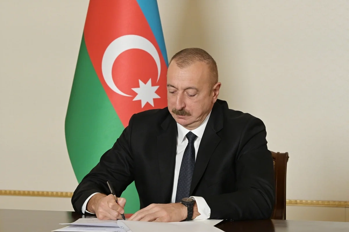 Президент подписал распоряжение в связи с Мамедией Мамедовым