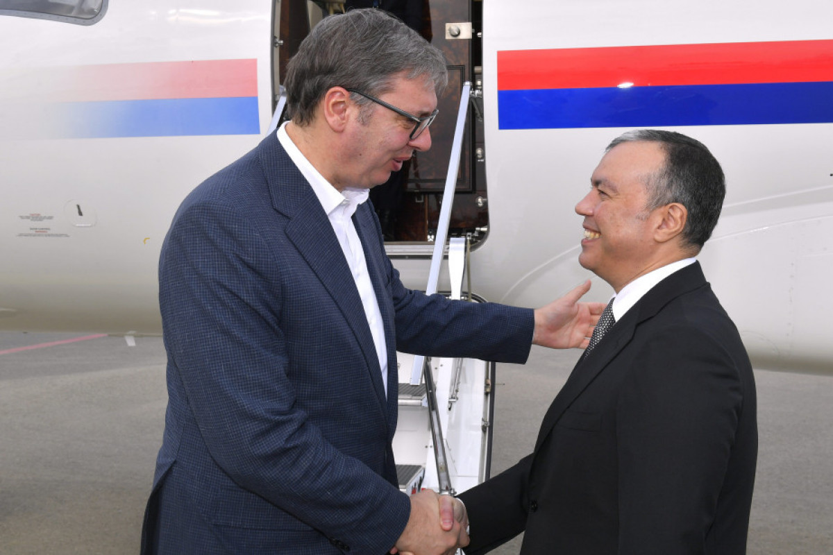 Президент Сербии прибыл с визитом в Азербайджан