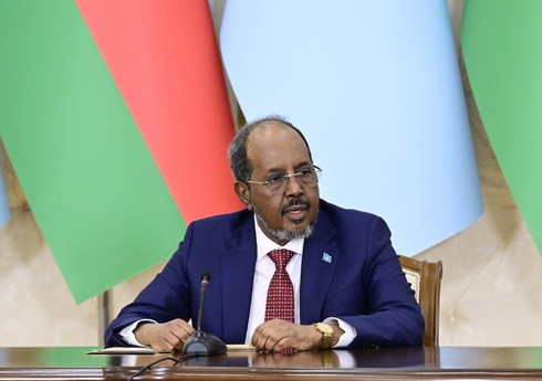 Президент Сомали завершил визит в Азербайджан