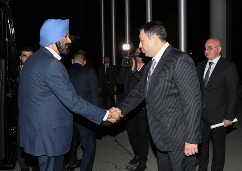 Президент Всемирного банка находится с визитом в Азербайджане