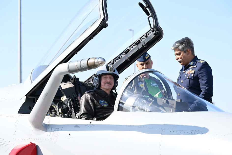 Президенту Азербайджана представлены многоцелевые самолеты JF-17C - ОБНОВЛЕНО-1