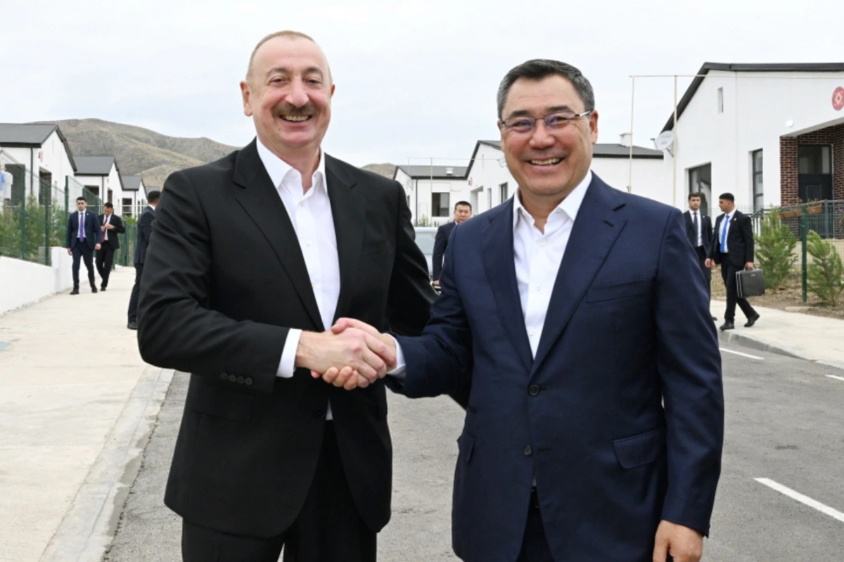 Президенты Азербайджана и Кыргызстана приняли участие в открытии 1-го этапа села Хыдырлы