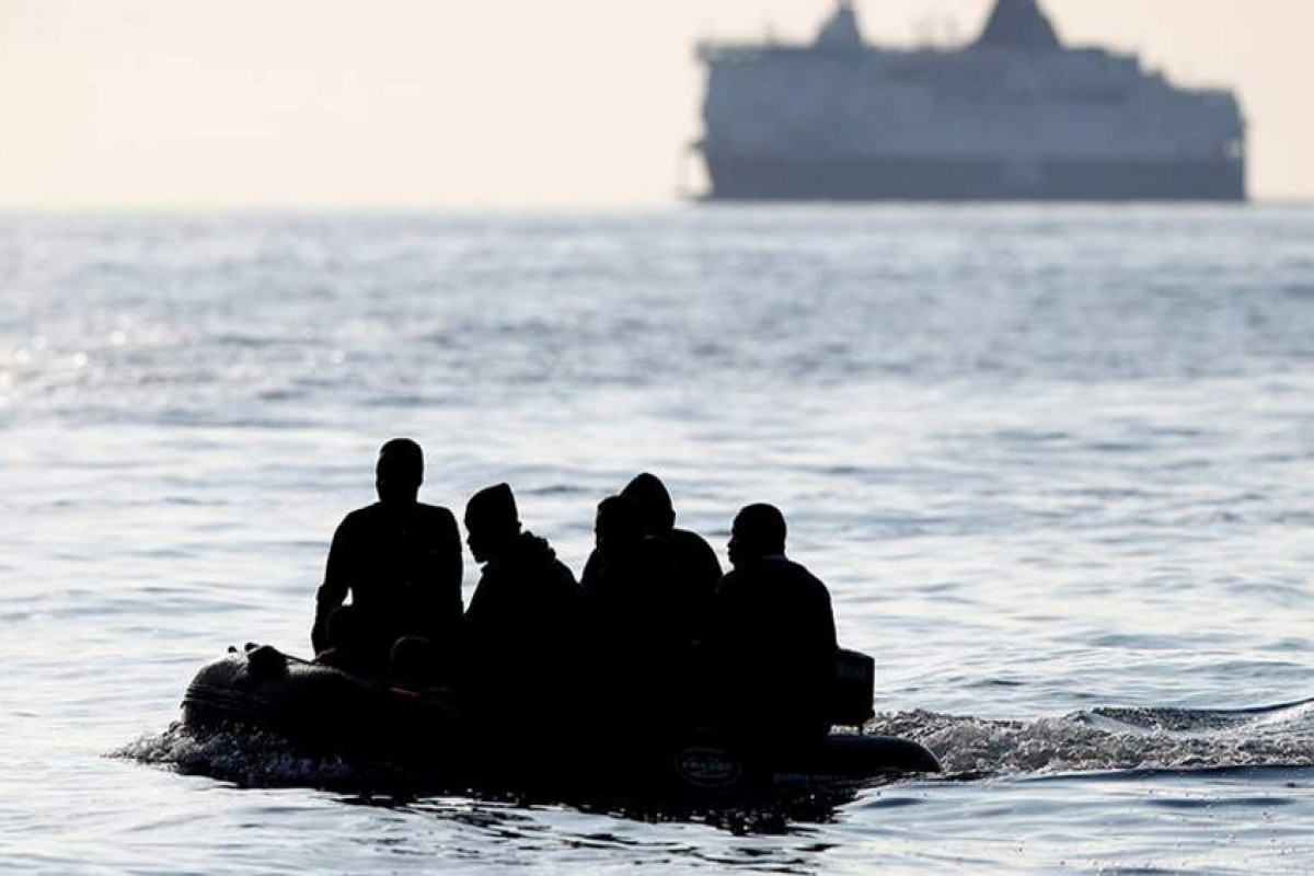 При попытке переплыть Ла-Манш на лодке погибли не менее 10 мигрантов