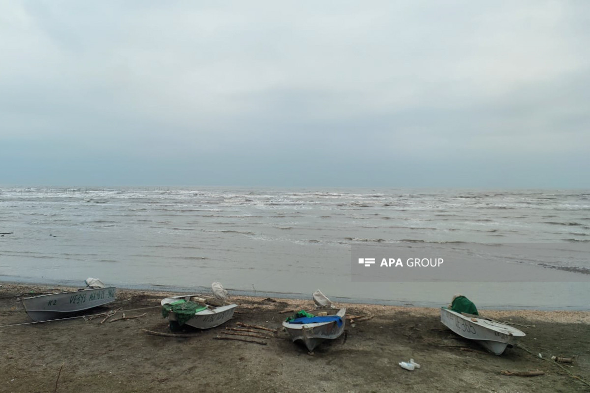 Продолжаются поиски рыбаков, пропавших в море на юго-востоке Азербайджана -ФОТО
