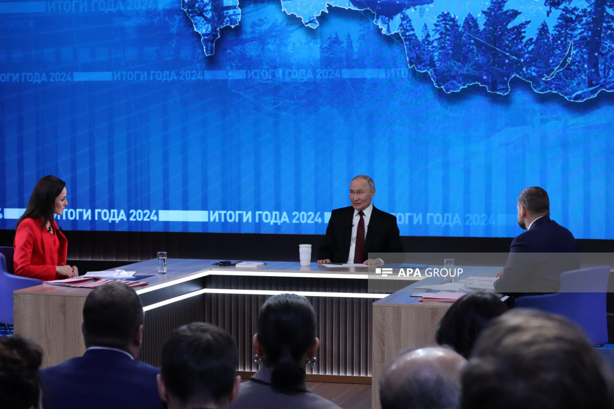 Проходит большая пресс-конференция Путина по итогам года-ФОТО