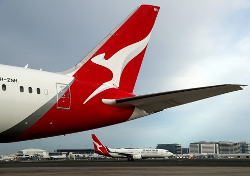 Qantas задерживает рейсы из-за угрозы падения частей ракет SpaceX