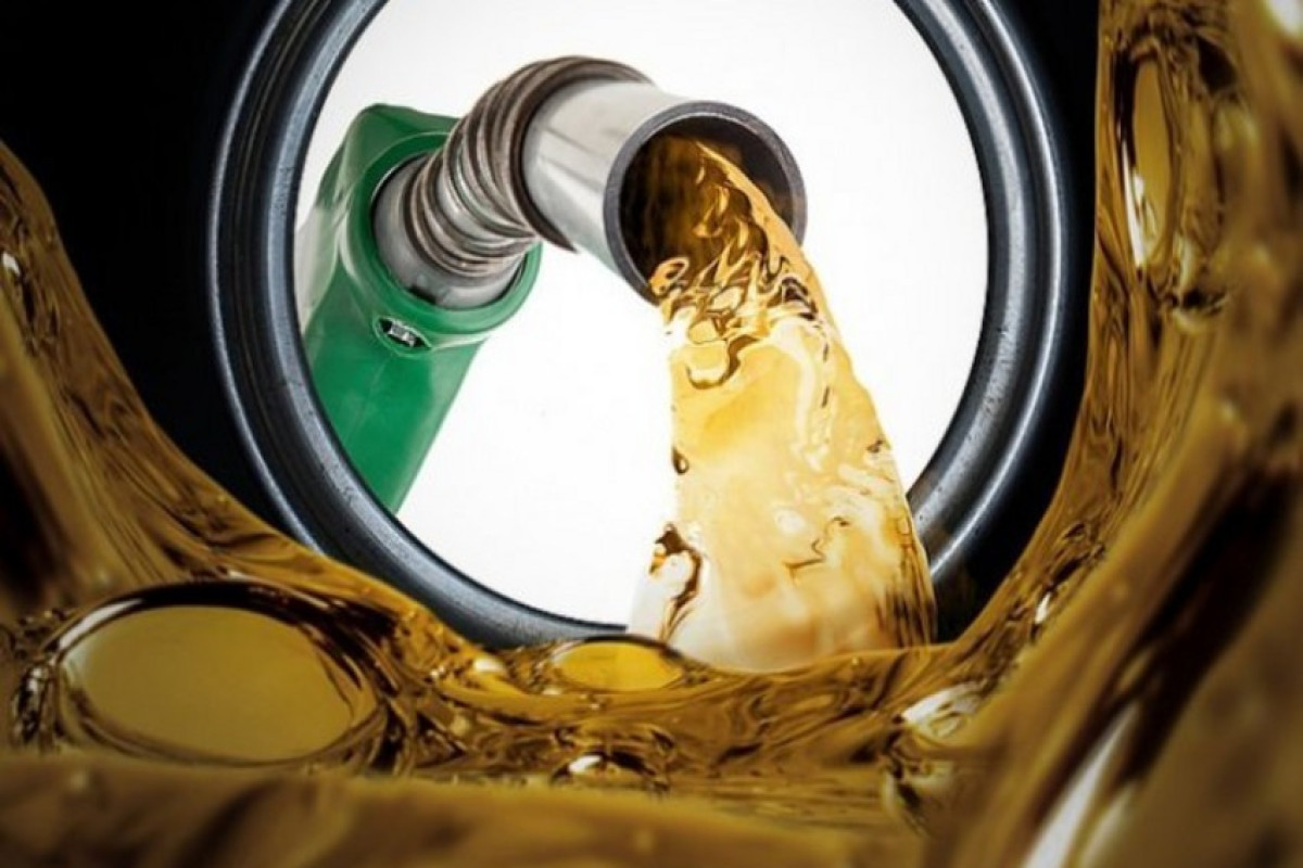 Расходы населения Азербайджана на автомобильное топливо возросли на 6%