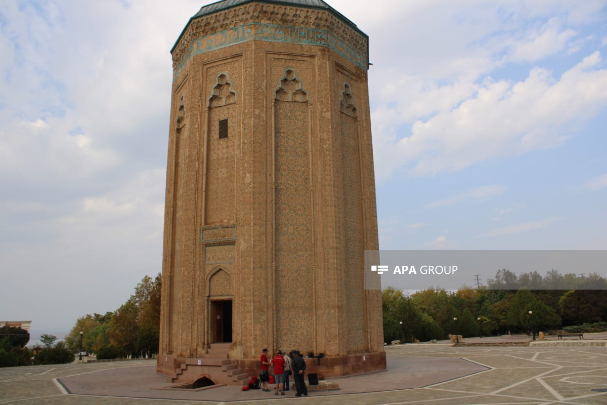 Реставрируется мавзолей Момине Хатун-ФОТО