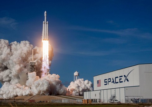 Reuters: Белый дом проводит обзор госконтрактов с компанией SpaceX