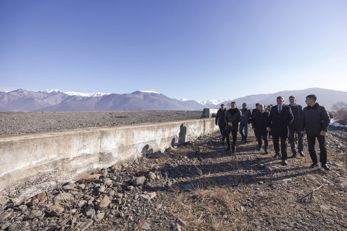 Руководство AzerGold и Госагентство провели проверку нерудных месторождений