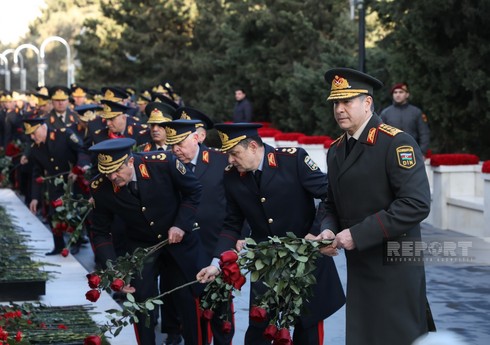 Руководство МВД посетило Аллею шехидов