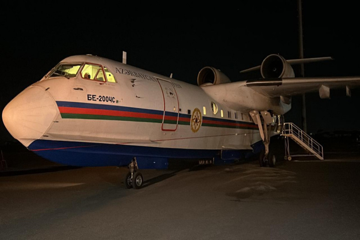 Самолет-амфибия МЧС продолжает принимать меры по борьбе с лесными пожарами в Турции-ВИДЕО