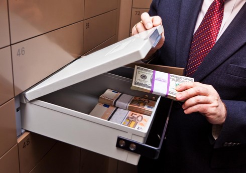 Сбережения населения в банках Азербайджана выросли на 10%