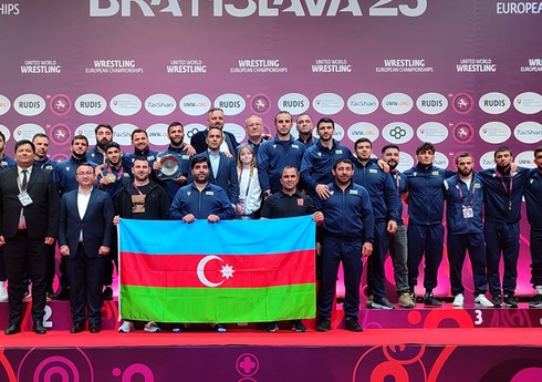 Сборная Азербайджана по греко-римской борьбе стала чемпионом Европы