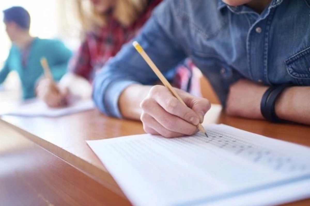 Сегодня начинается выбор специальностей на вакантные места в вузах