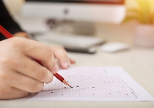 Сегодня в Азербайджане более 51 тыс. учащихся сдадут выпускной экзамен