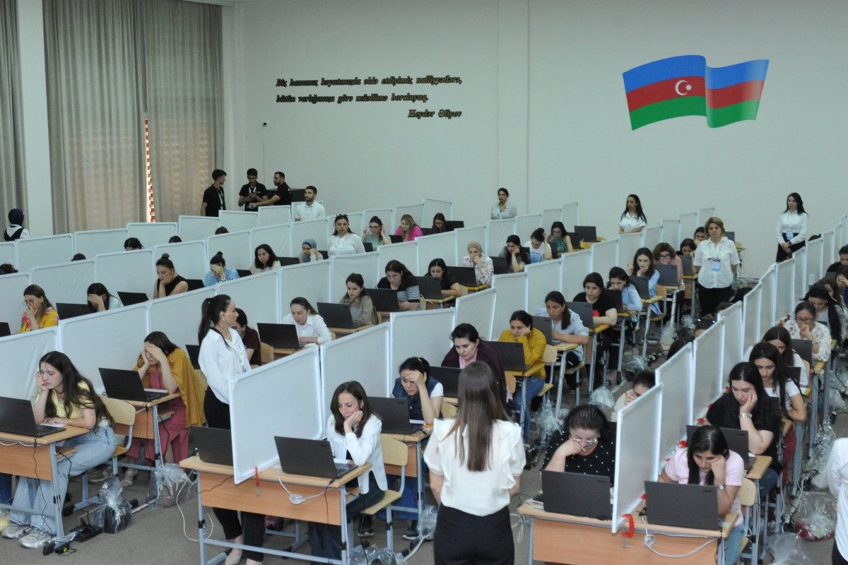 Сегодня в сертификационном экзамене приняли участие 4228 учителей