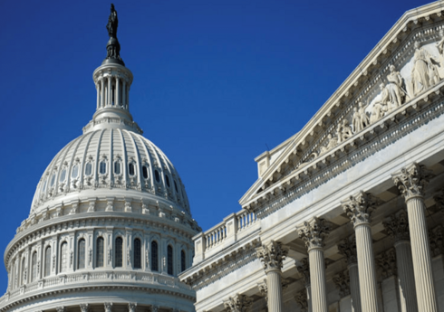 Сенат США с опозданием принял законопроект о бюджете