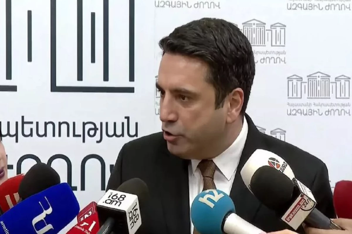 Симонян: Власти намерены отстранить Гарегина II от должности