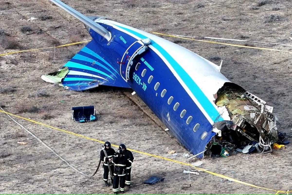 Следствие по делу о крушении пассажирского самолета AZAL продолжается в трех странах