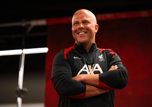 Слот прокомментировал возможный переход защитника "Ливерпуля" в "Реал" на примере Джеррарда