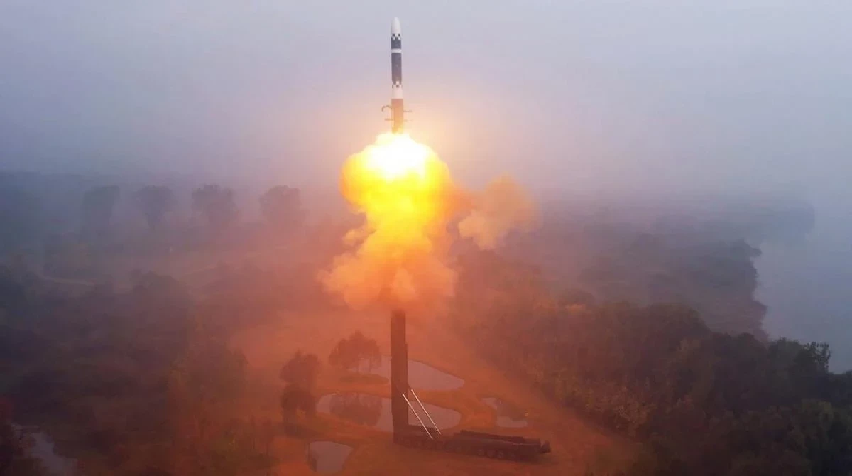 СМИ: Иран разрабатывает баллистическую ракету дальностью 15 тысяч километров