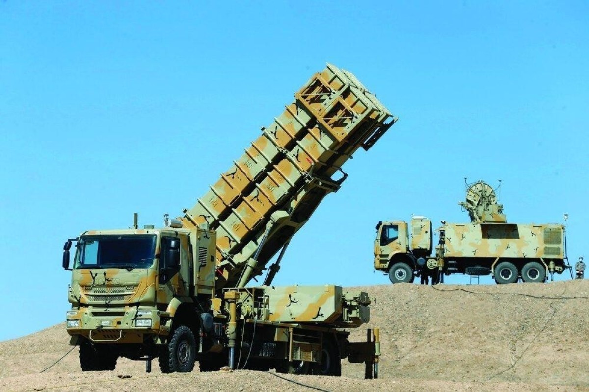 СМИ: Системы ПВО активированы в нескольких районах Тегерана