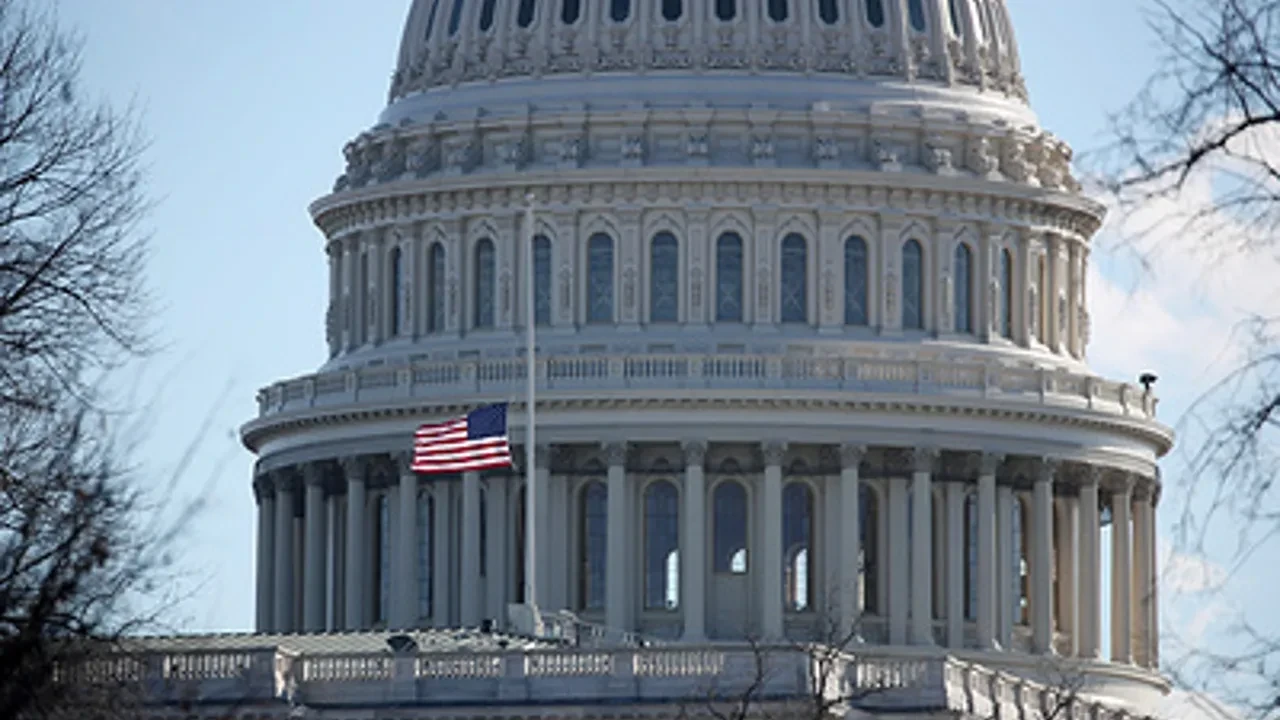 СМИ: США готовят новые обыски в домах американцев, сотрудничающих со СМИ РФ