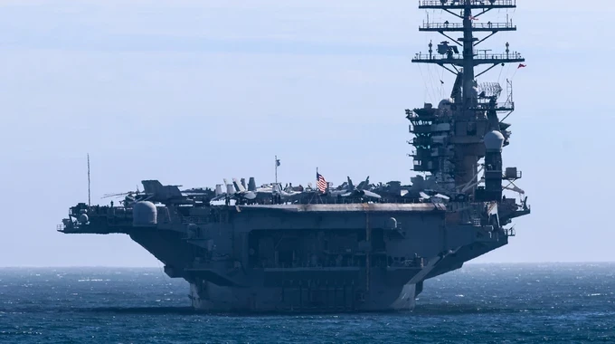 СМИ: США изучают возможность ударов по объектам Ирана в Ормузском проливе