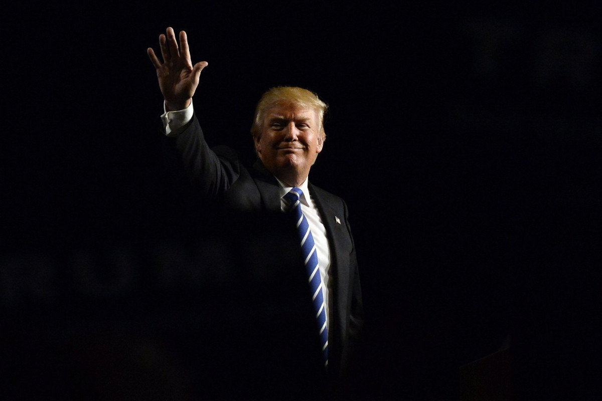 СМИ: Трамп на выборах президента лидирует в шести из семи колеблющихся штатов