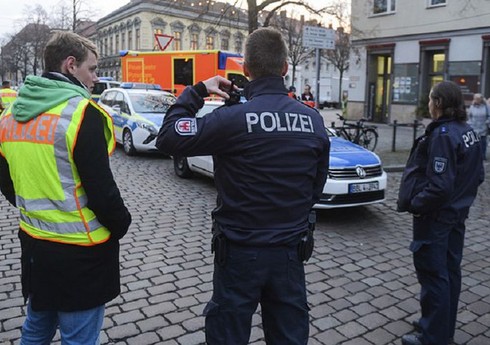 СМИ: В Германии оцепили территорию рынка из-за подозрительного чемодана