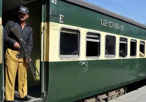 СМИ: Все заложники из захваченного в Пакистане поезда освобождены