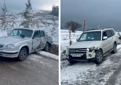 Снегопады в горных районах осложнили ситуацию на дорогах